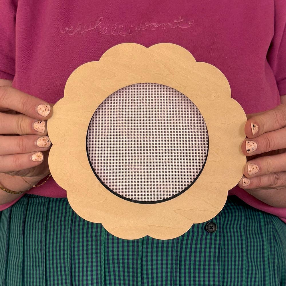 Scallop 4.5" Round Needlepoint Stretcher Frame